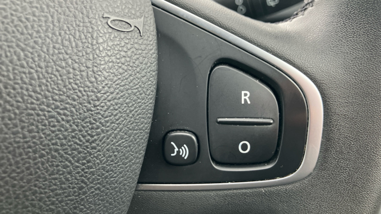 Renault Clio 0.9 TCE 90 Iconic 5dr Petrol Hatchback